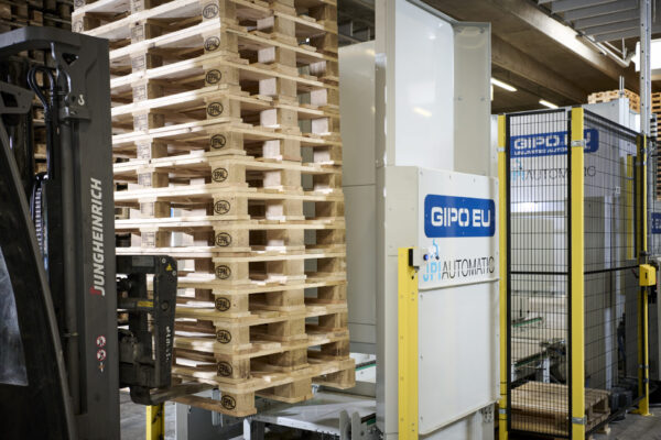 OPTIMUM 300 - Automatisk palle ind og udfletning